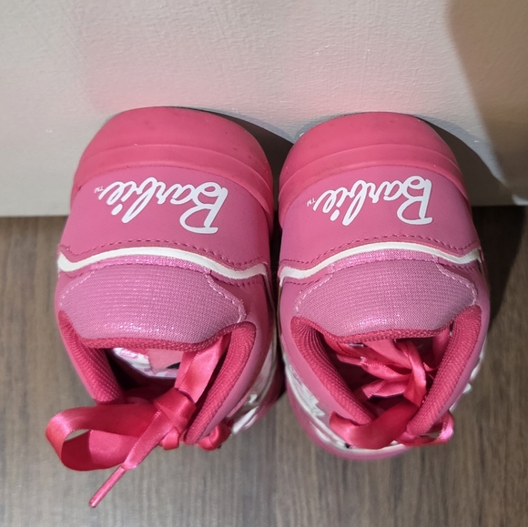 Girl's Ground Up Barbie Sneakers, Size 1 Y - Picture 10 of 11